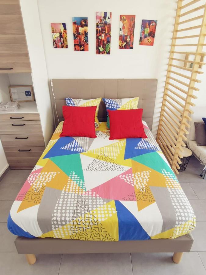 Suite Athena - Melun Gare Rer - Studio Avec Balcon Et Parking المظهر الخارجي الصورة